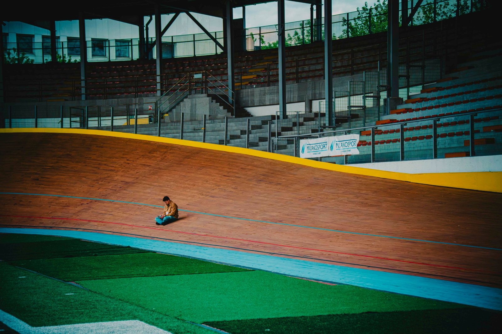 Operatore sulla pista del Velodromo Vigorelli durante Piano City